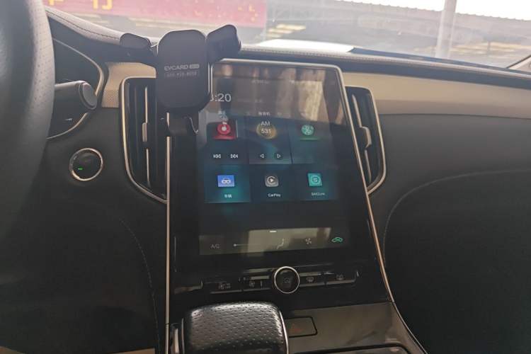 Used Roewe i6 MAX New Energy 2022 EV 500 Grand Touring Edition with Sunroof Audio And AC Panel