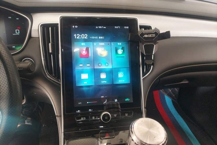 Used Roewe i6 MAX New Energy 2022 EV 500 Skyroof Special Edition Audio And AC Panel