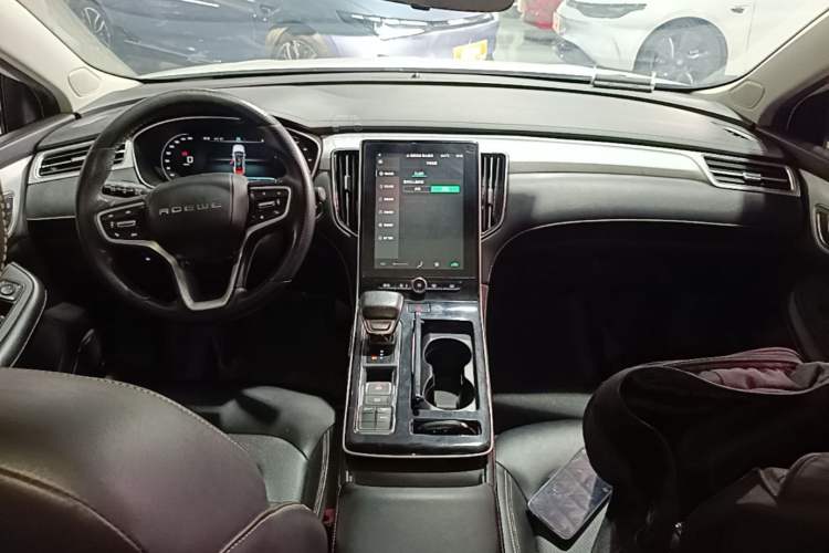 Used Roewe i6 MAX New Energy 2022 EV 600 Grand Touring Edition with Skyroof Center Console