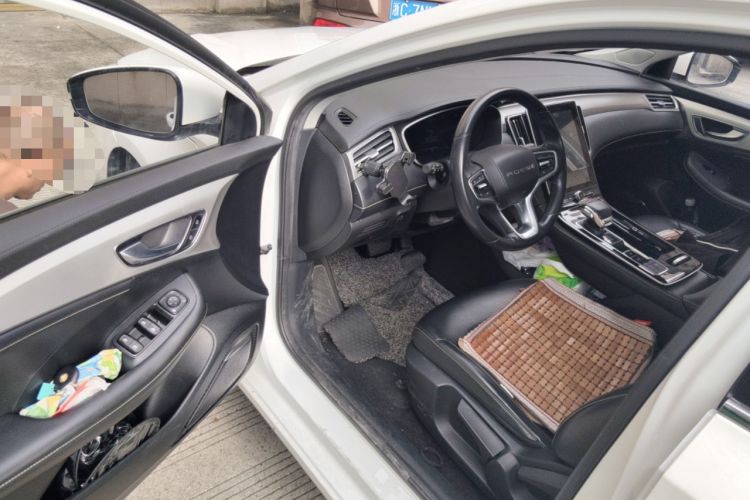 Used Roewe i6 MAX New Energy 2022 EV 600 Grand Touring Edition with Skyroof Driver Seat