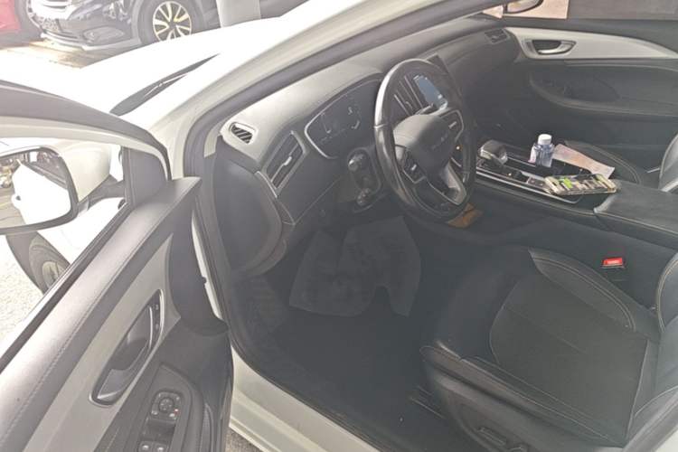 Used Roewe i6 MAX New Energy 2022 EV 600 Skyroof Flagship Edition Driver Seat