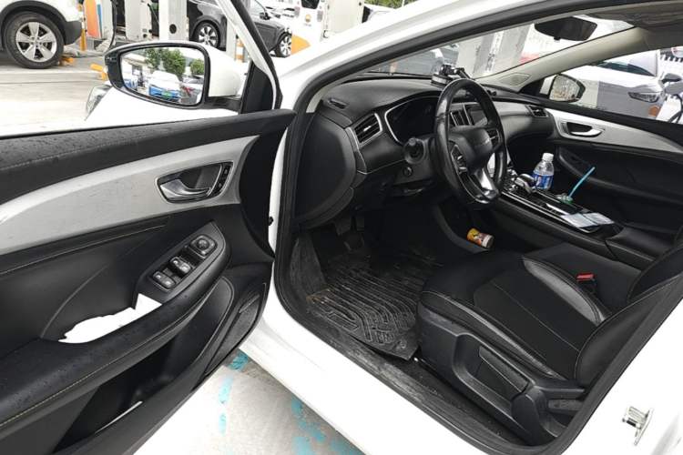 Used Roewe i6 MAX New Energy 2022 EV 500 Grand Touring Edition with Sunroof Driver Seat