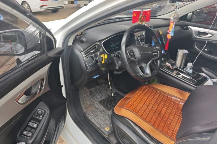 Used Roewe i6 MAX New Energy 2022 EV 600 Skyroof Flagship Edition Driver Seat
