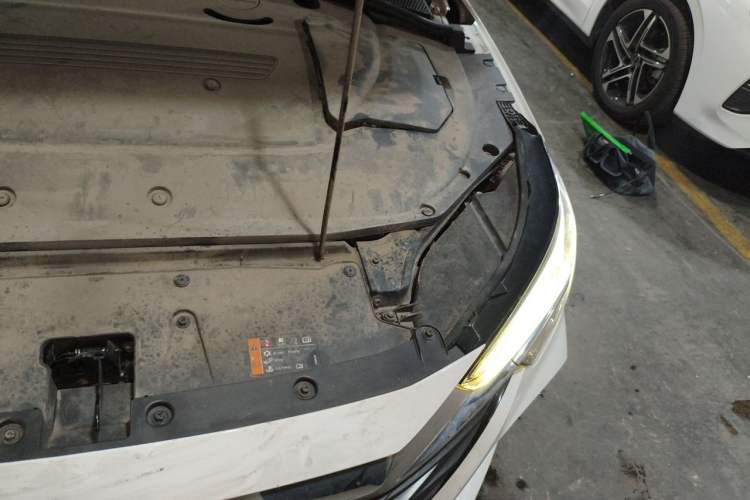 Used Roewe i6 MAX New Energy 2022 EV 500 Grand Touring Edition with Sunroof Engine Bay Left
