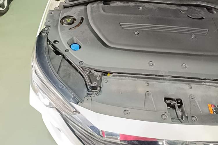 Used Roewe i6 MAX New Energy 2022 EV 600 Grand Touring Edition with Skyroof Engine Bay Right
