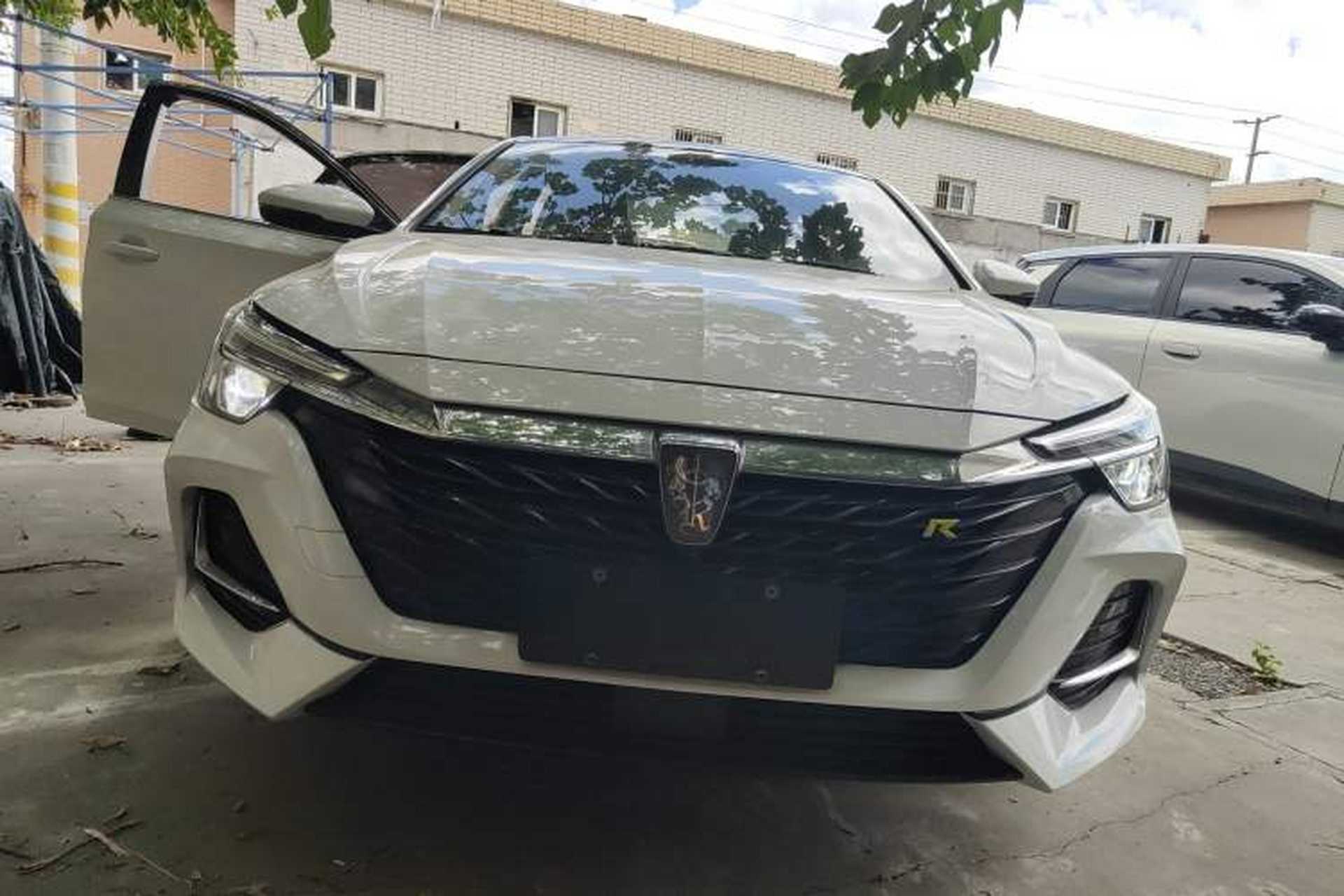 Used Roewe i6 MAX New Energy 2022 EV 600 Grand Touring Edition with Skyroof Exterior 1
