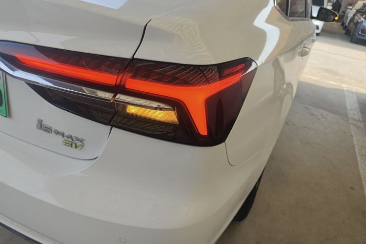 Used Roewe i6 MAX New Energy 2022 EV 500 Grand Touring Edition with Sunroof Exterior 6
