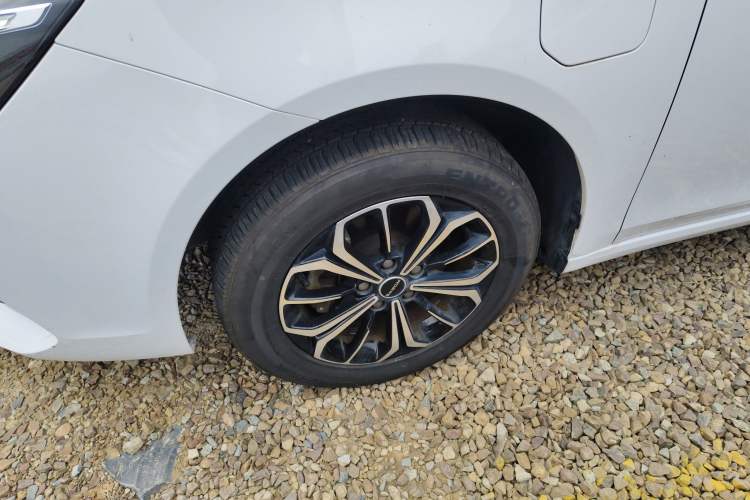 Used Roewe i6 MAX New Energy 2022 EV 500 Grand Touring Edition with Sunroof Exterior 7