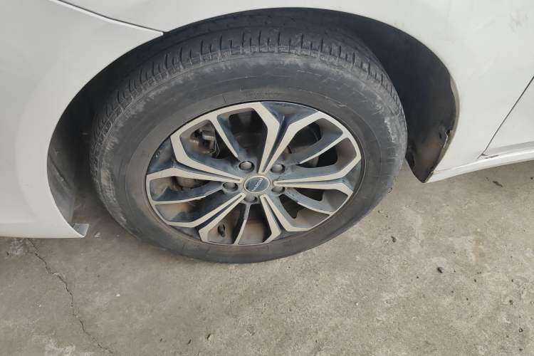 Used Roewe i6 MAX New Energy 2022 EV 600 Grand Touring Edition with Skyroof Exterior 7