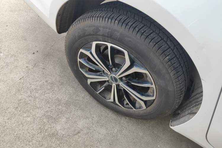 Used Roewe i6 MAX New Energy 2022 EV 600 Grand Touring Edition with Skyroof Exterior 8