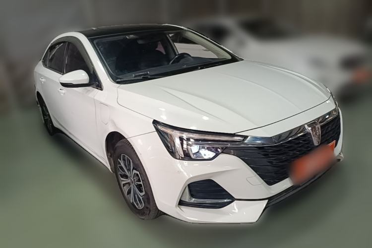 Used Roewe i6 MAX New Energy 2022 EV 600 Grand Touring Edition with Skyroof Front Right 45 Deg