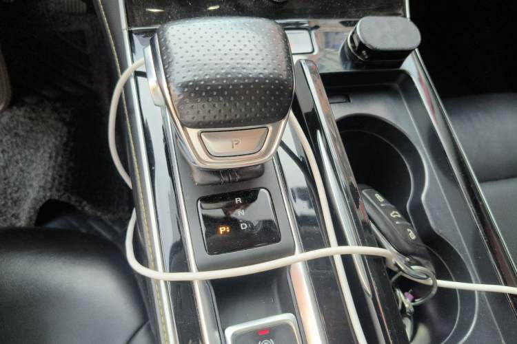 Used Roewe i6 MAX New Energy 2022 EV 500 Skyroof Special Edition Gear Lever