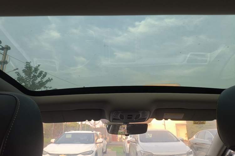 Used Roewe i6 MAX New Energy 2022 EV 600 Grand Touring Edition with Skyroof Headliner