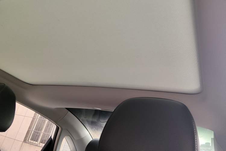 Used Roewe i6 MAX New Energy 2022 EV 600 Grand Touring Edition with Skyroof Headliner