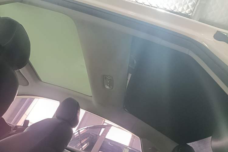 Used Roewe i6 MAX New Energy 2022 EV 600 Grand Touring Edition with Skyroof Headliner