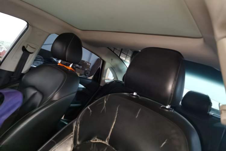 Used Roewe i6 MAX New Energy 2022 EV 500 Grand Touring Edition with Sunroof Headliner