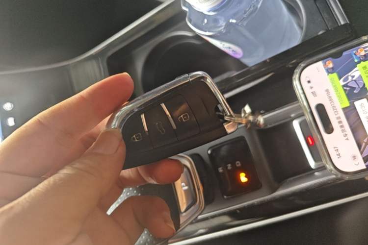 Used Roewe i6 MAX New Energy 2022 EV 600 Skyroof Flagship Edition Interior 1