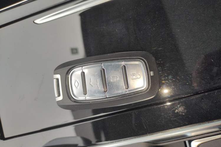 Used Roewe i6 MAX New Energy 2022 EV 500 Skyroof Flagship Edition Interior 1