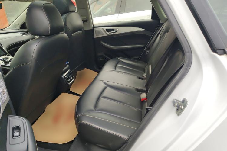 Used Roewe i6 MAX New Energy 2022 EV 500 Grand Touring Edition with Sunroof Interior 4
