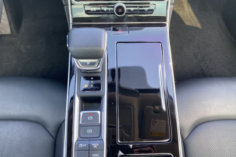 Used Roewe i6 MAX New Energy 2022 EV 500 Grand Touring Edition with Sunroof Interior 4