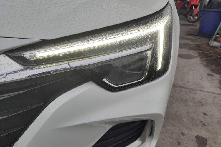 Used Roewe i6 MAX New Energy 2022 EV 500 Skyroof Flagship Edition Left Front Headlight