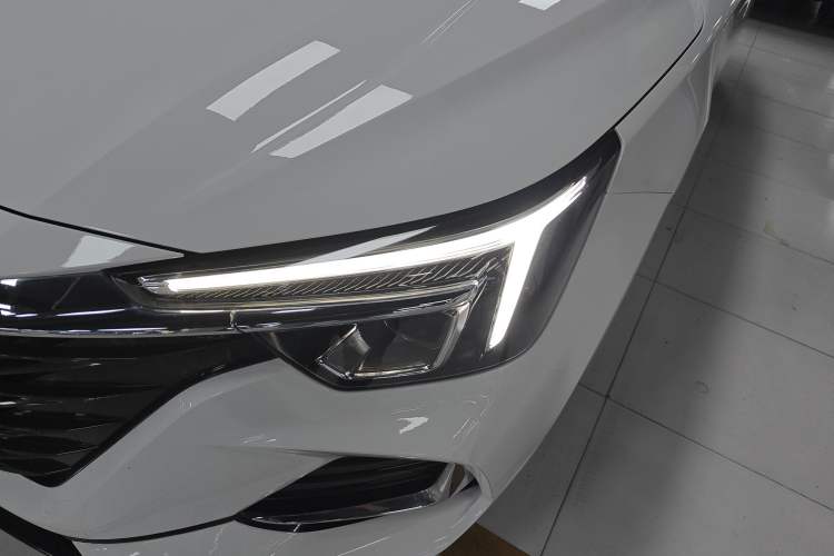 Used Roewe i6 MAX New Energy 2022 EV 500 Grand Touring Edition with Sunroof Left Front Headlight