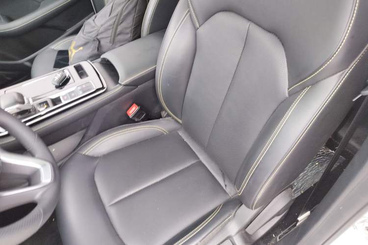 Used Roewe i6 MAX New Energy 2022 EV 500 Grand Touring Edition with Sunroof Left Front Seat