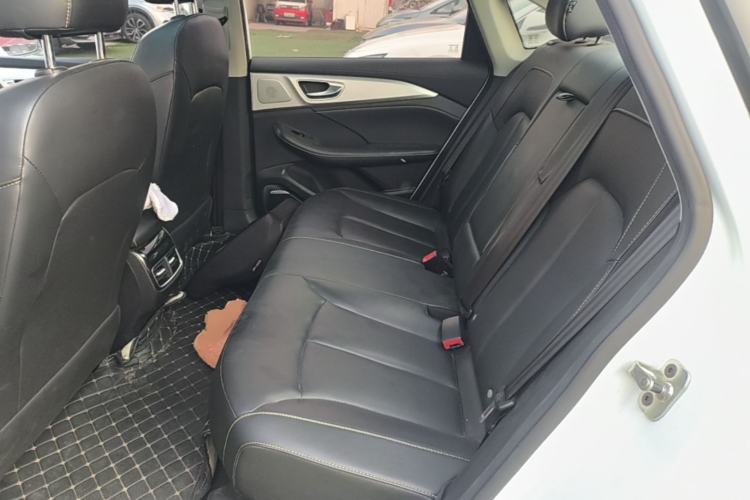 Used Roewe i6 MAX New Energy 2022 EV 600 Grand Touring Edition with Skyroof Left Rear Seat