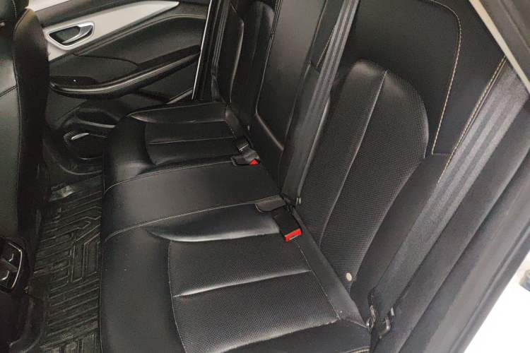 Used Roewe i6 MAX New Energy 2022 EV 500 Grand Touring Edition with Sunroof Left Rear Seat