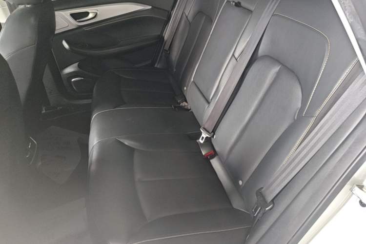 Used Roewe i6 MAX New Energy 2022 EV 600 Skyroof Flagship Edition Left Rear Seat