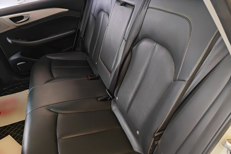Used Roewe i6 MAX New Energy 2022 EV 500 Grand Touring Edition with Sunroof Left Rear Seat
