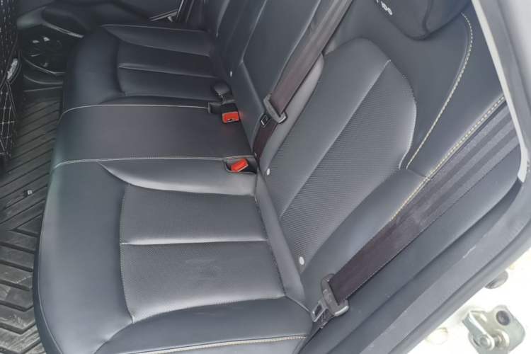 Used Roewe i6 MAX New Energy 2022 EV 500 Skyroof Flagship Edition Left Rear Seat