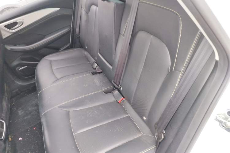 Used Roewe i6 MAX New Energy 2022 EV 500 Grand Touring Edition with Sunroof Left Rear Seat
