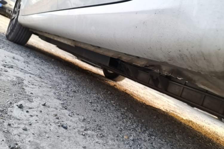 Used Roewe i6 MAX New Energy 2022 EV 500 Skyroof Special Edition Left Side Sill
