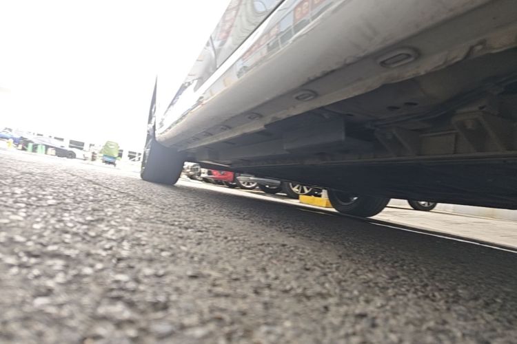 Used Roewe i6 MAX New Energy 2022 EV 600 Skyroof Flagship Edition Left Side Sill