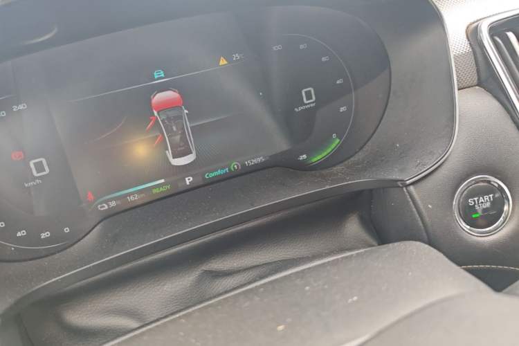 Used Roewe i6 MAX New Energy 2022 EV 500 Grand Touring Edition with Sunroof Odometer Close Up