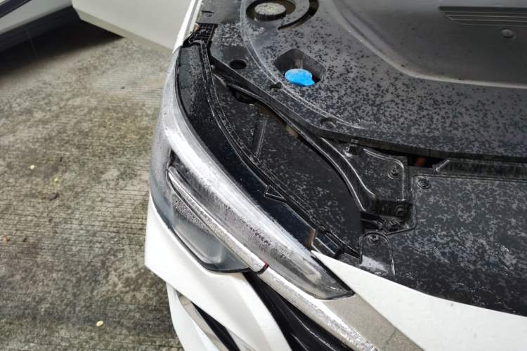 Used Roewe i6 MAX New Energy 2022 EV 600 Grand Touring Edition with Skyroof Right Front Headlight