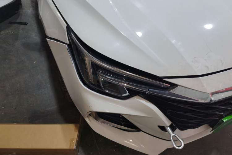 Used Roewe i6 MAX New Energy 2022 EV 500 Grand Touring Edition with Sunroof Right Front Headlight