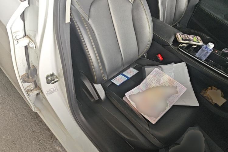 Used Roewe i6 MAX New Energy 2022 EV 600 Skyroof Flagship Edition Right Front Seat