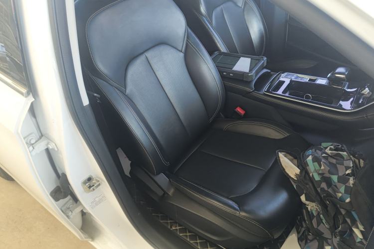 Used Roewe i6 MAX New Energy 2022 EV 500 Grand Touring Edition with Sunroof Right Front Seat