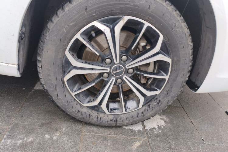 Used Roewe i6 MAX New Energy 2022 EV 500 Grand Touring Edition with Sunroof Right Front Wheel Hub