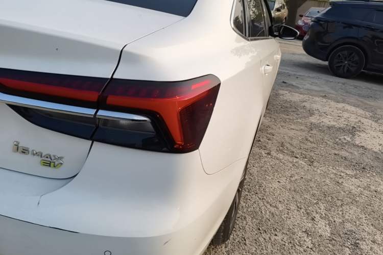 Used Roewe i6 MAX New Energy 2022 EV 500 Skyroof Special Edition Right Rear Taillight