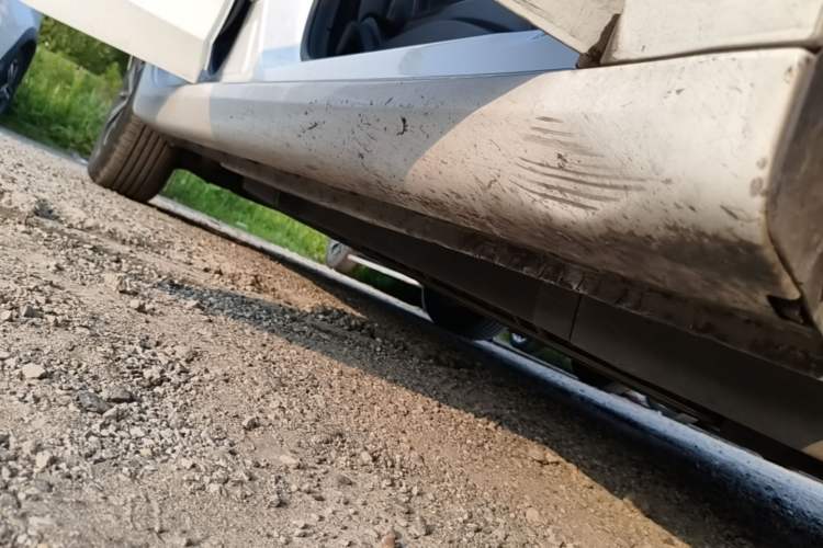 Used Roewe i6 MAX New Energy 2022 EV 500 Skyroof Special Edition Right Side Sill