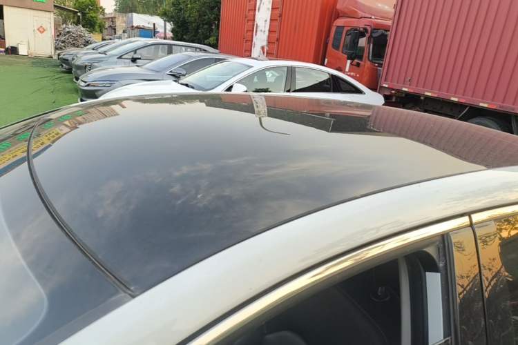 Used Roewe i6 MAX New Energy 2022 EV 600 Grand Touring Edition with Skyroof Roof