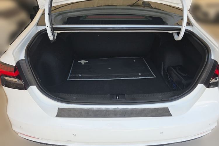 Used Roewe i6 MAX New Energy 2022 EV 500 Grand Touring Edition with Sunroof Trunk