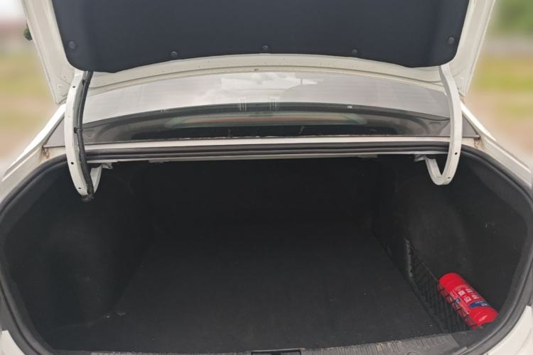 Used Roewe i6 MAX New Energy 2022 EV 500 Grand Touring Edition with Sunroof Trunk