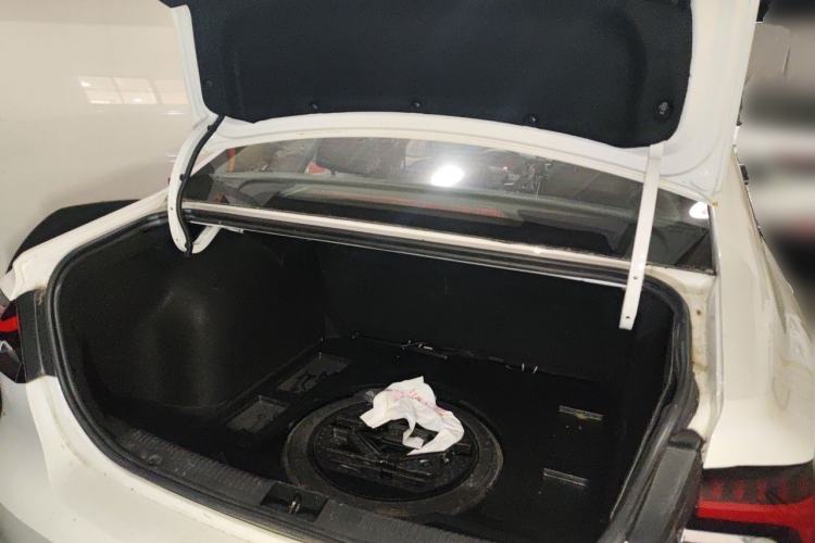 Used Roewe i6 MAX New Energy 2022 EV 500 Grand Touring Edition with Sunroof Trunk