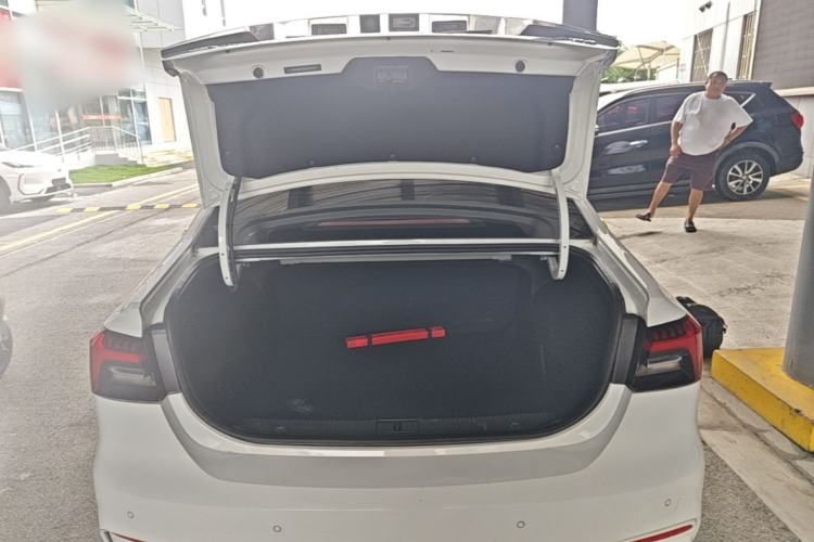 Used Roewe i6 MAX New Energy 2022 EV 600 Skyroof Flagship Edition Trunk