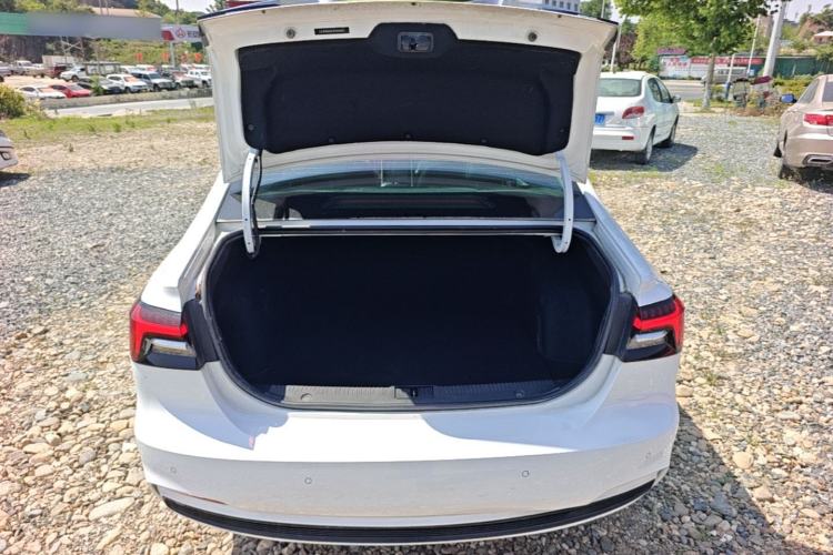 Used Roewe i6 MAX New Energy 2022 EV 500 Grand Touring Edition with Sunroof Trunk