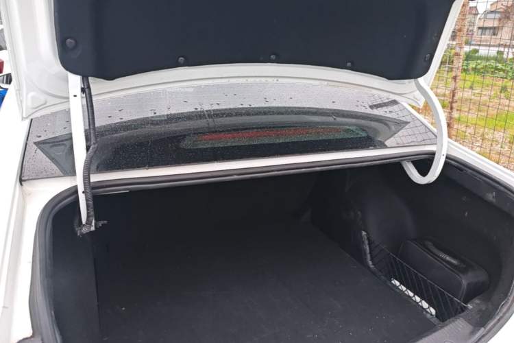 Used Roewe i6 MAX New Energy 2022 EV 500 Grand Touring Edition with Sunroof Trunk